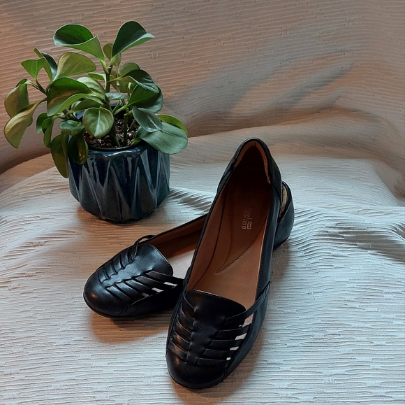 Clarks Shoes - Clarks Black Leather Loafers for Women